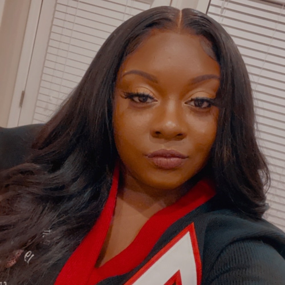 Meet your Posher, Danielle